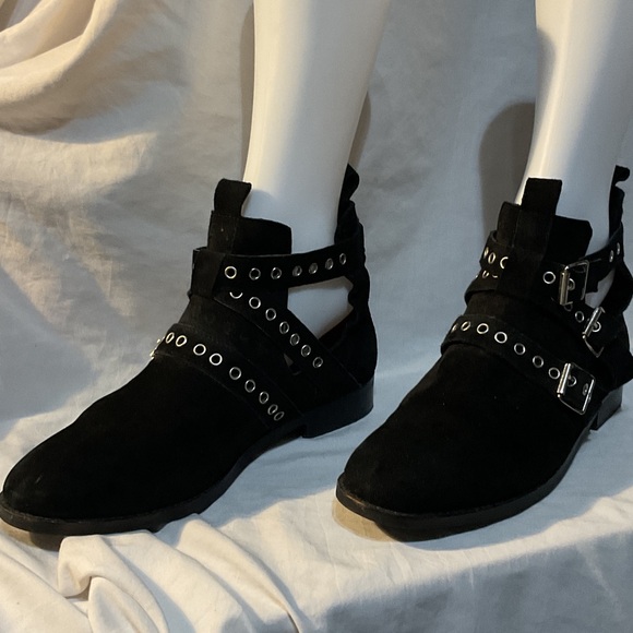 Musse & Cloud Black Strappy Women's Shoes - Picture 3 of 5